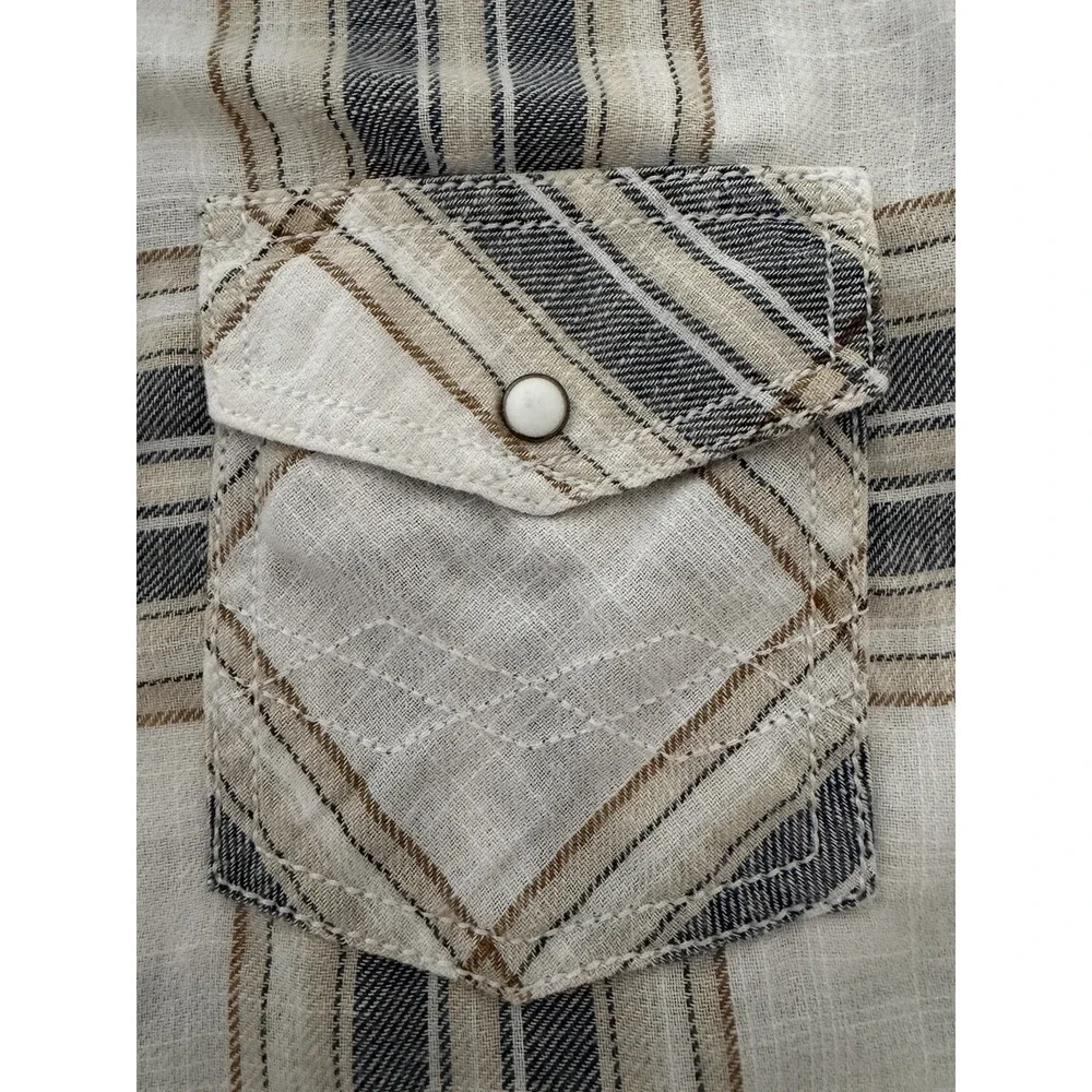 BKE Mens Western Style Lightweight Flannel Shirt Size L Pearl Snap The Buckle